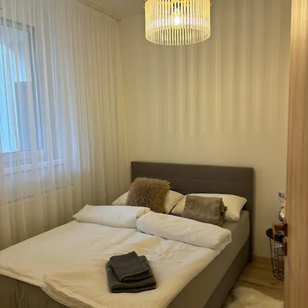 Lux-City Apartman Nyiregyhaza Exterior photo
